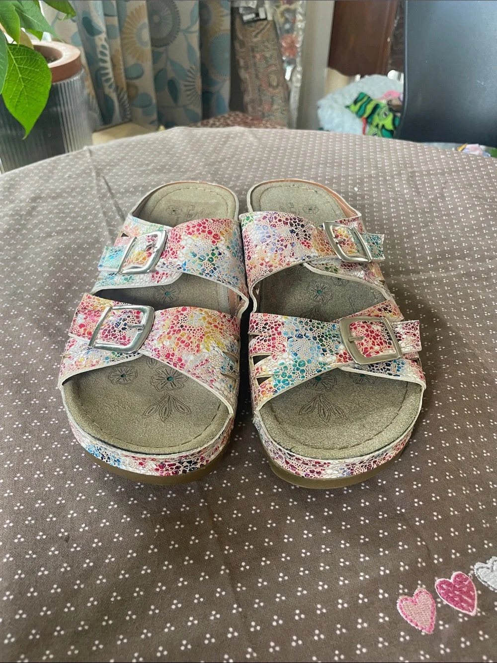 Flexes slide sandals